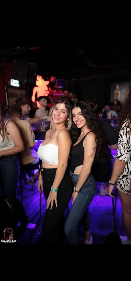 小さなオンリーファンズ ホットヌード 写真