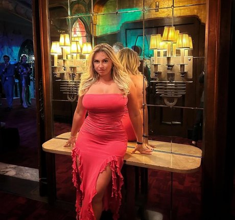 ティーントランスオンリーファン アートポルノ 写真