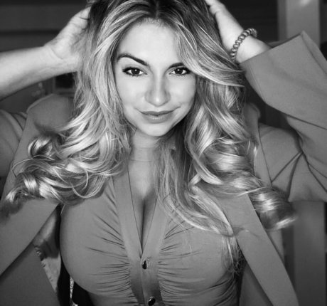 ブロンドビキニOnlyFans 美しいポルノ 画像