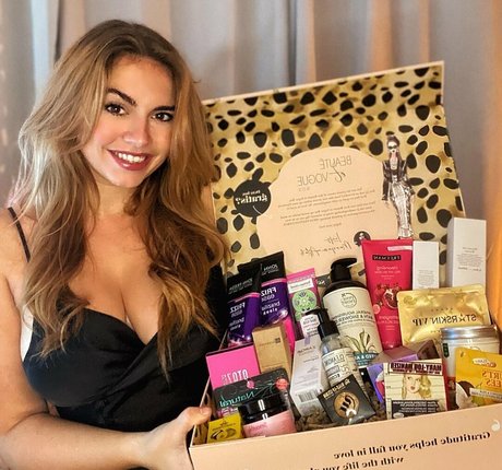 ぽっちゃり黒人OnlyFans パーフェクト ギャラリー