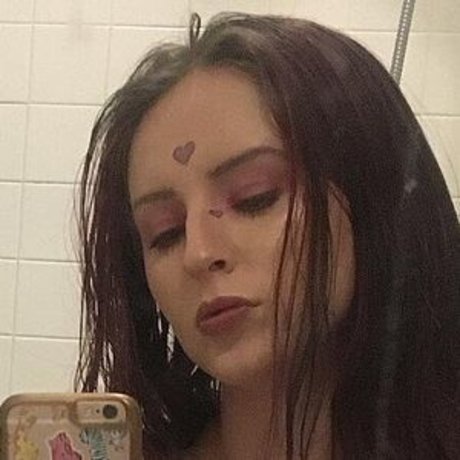 ヌード教師オンリーファンズ 裸 写真