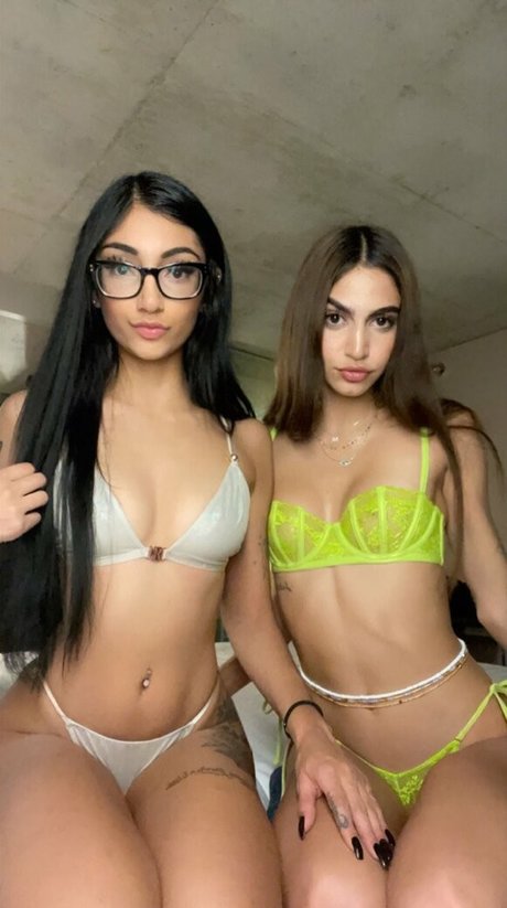 Hot Tottie アダルトスター 写真