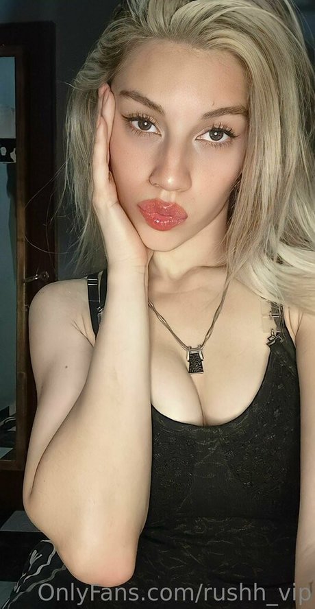 巨乳のオンリーファンズ アート裸 写真