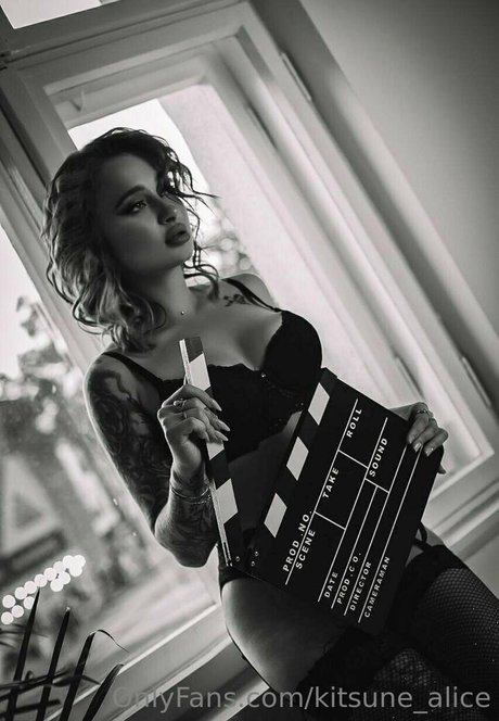 kitsune alicie トップポルノスター 写真