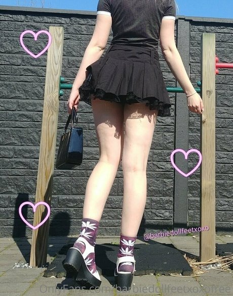 アジア人のティーンの足 オンリーファンズ セクシーヌード 写真