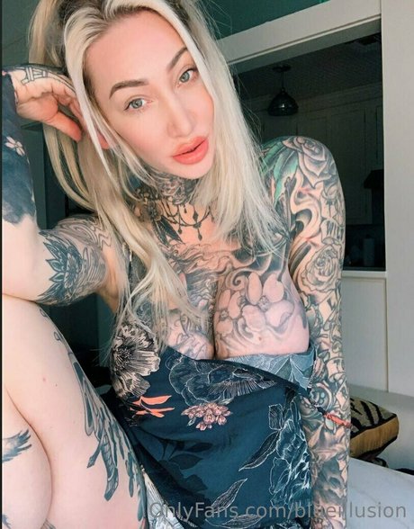 ティーンランジェリーOnlyFans えろ 画像