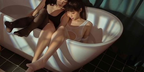 おばあちゃんの熟女OnlyFans セクシーヌード 写真