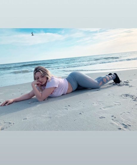 ピアス乳首オンリーファンズ ホット裸 ギャラリー