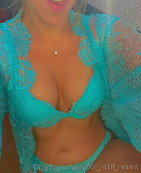 セクシーなドレスOnlyFans ホットヌード 画像