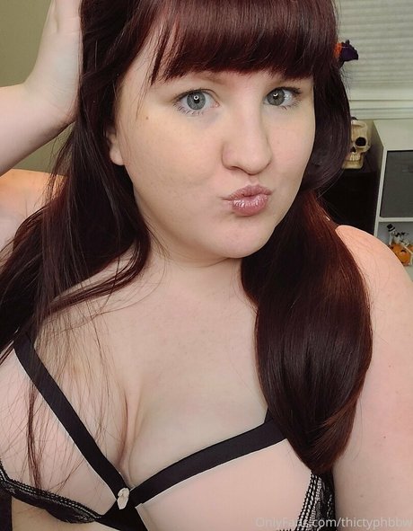 thictyphbbw 素敵な女優 写真