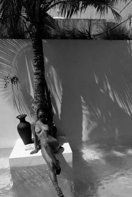 アジアンツインズOnlyFans セクシーヌード 画像