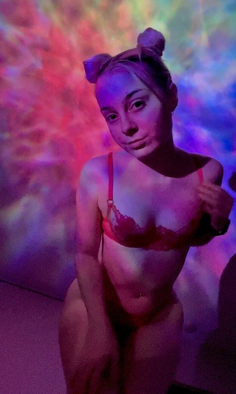 littlebabywhore 可愛い女優 画像