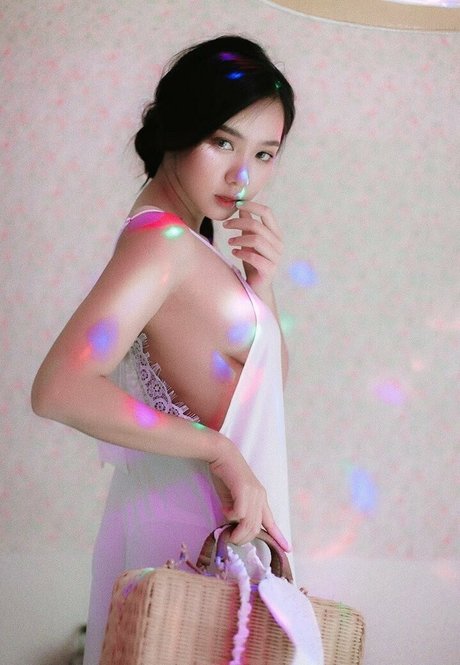 Nachpatcharawee Arjsalee セクシーモデル 写真