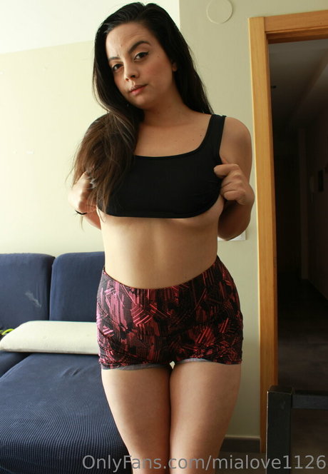 巨乳ブルネットオンリーファンズ HD ギャラリー