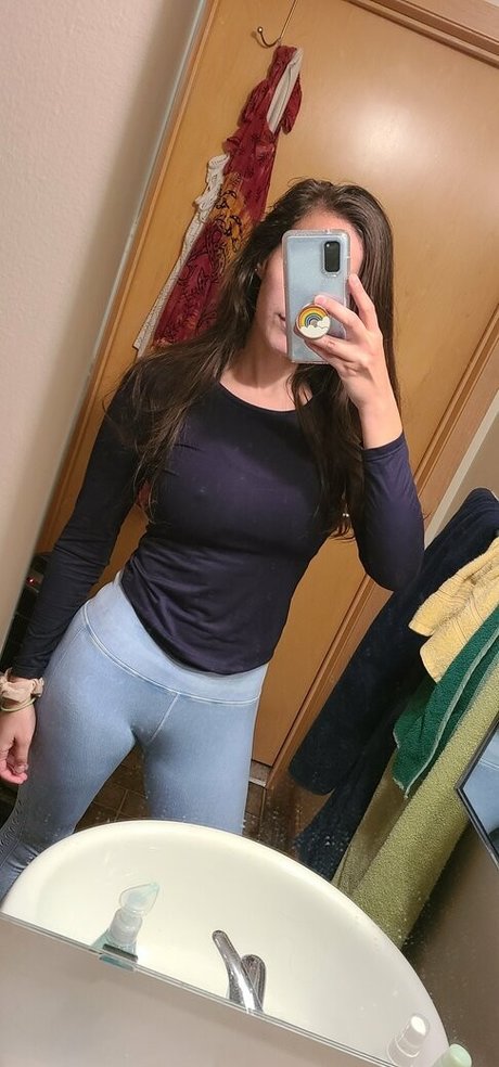 フェムドム 顔面騎乗 OnlyFans ポルノグラフィック 画像