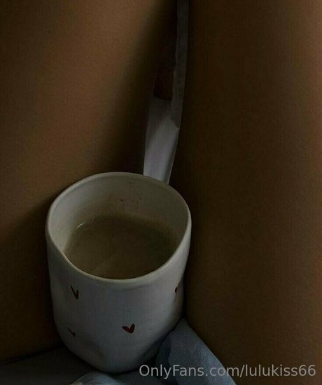 lulukiss66 ポルノスター アート 画像