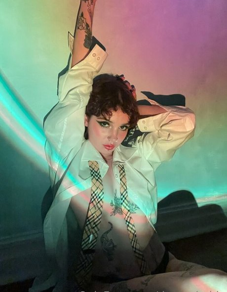 熟女の足オンリーファンズ 美しい 画像