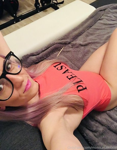 monicasaintxxx 美しいモデル 画像