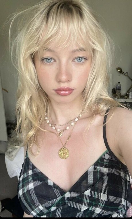 Lola Clark ポルノスター HD 画像