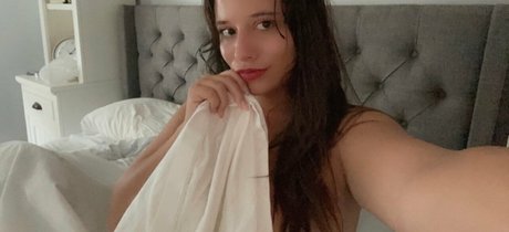 luckywithlola アダルトスター 画像