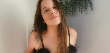 luckywithlola xxxポルノスター ギャラリー