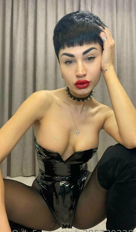 巨乳の赤毛オンリーファンズ アート裸 写真