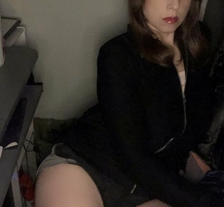 ポーグエボニーオンリーファンズ セクシーヌード 写真