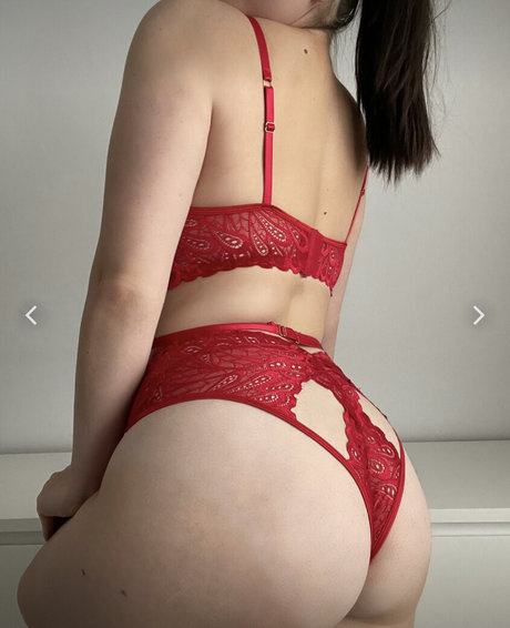 アジア人のティーンの足 オンリーファンズ 無料セクシー 画像