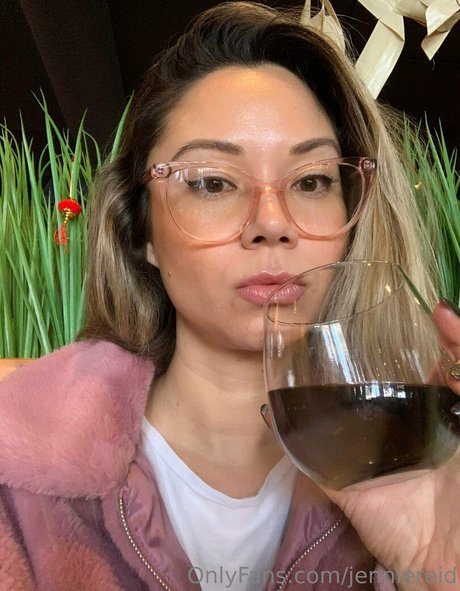 jenniereid 裸の女優 写真