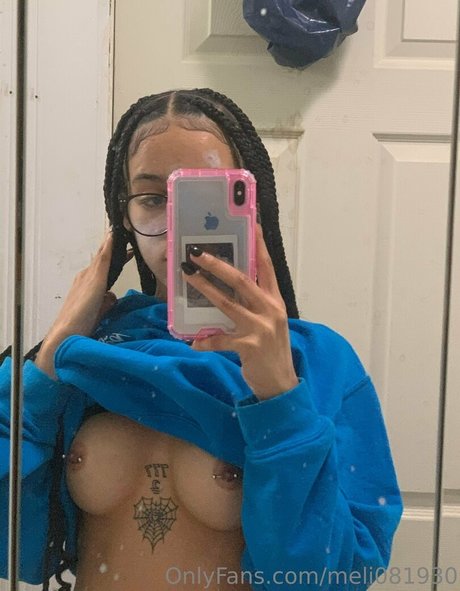 黒髪の熟女OnlyFans 素敵 画像