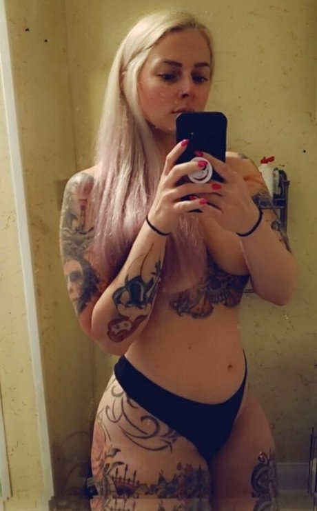 vinniethemouth 美しいポルノスター 写真