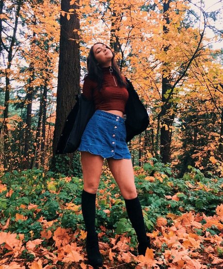 巨乳 パイズリ OnlyFans 美しい裸 写真