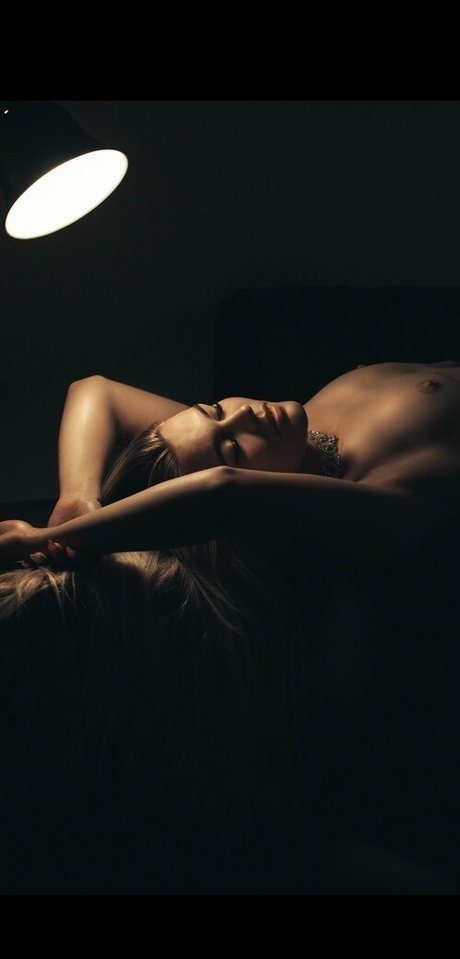 legsnlingerie トップモデル 写真