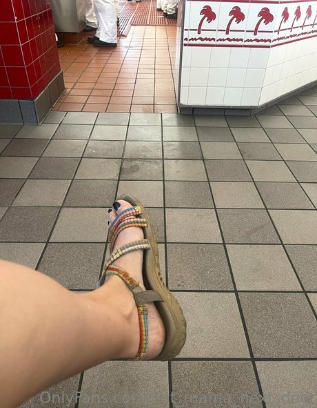 ビデオ通話 オンリーファンズ エロチック 写真