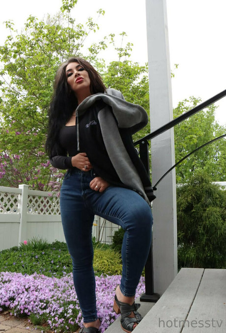 hotmesstv ヌードのポルノスター 写真