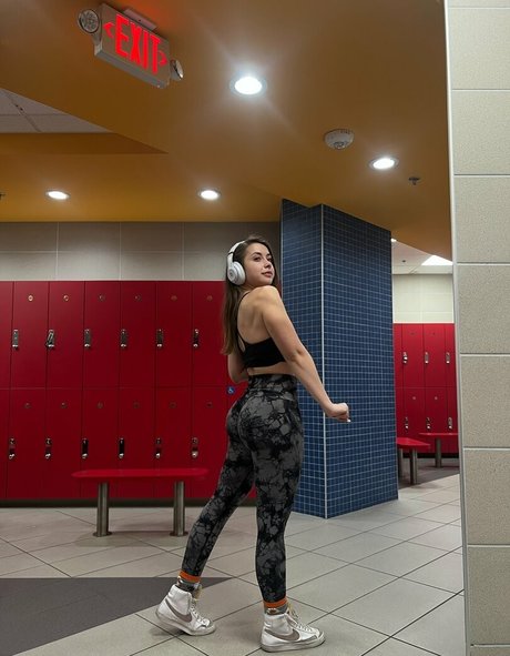 GXR Shorty ポルノ女優 画像