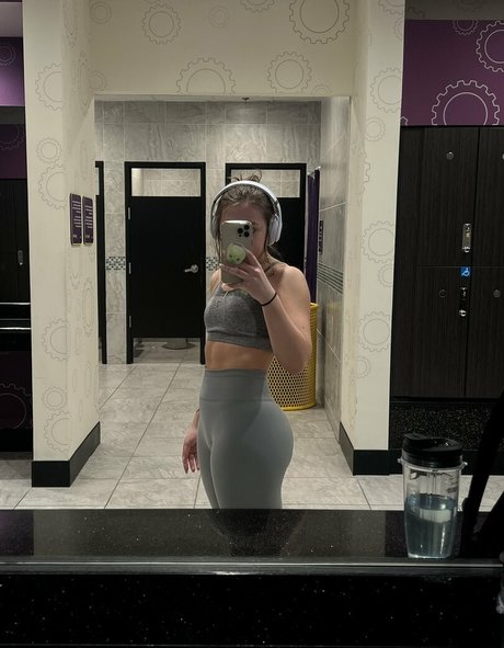 GXR Shorty ポルノスター 独占 画像