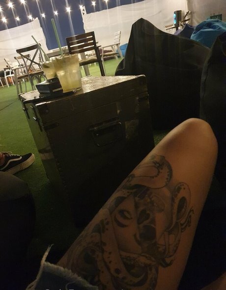 ブルネットの猫OnlyFans えろ 画像