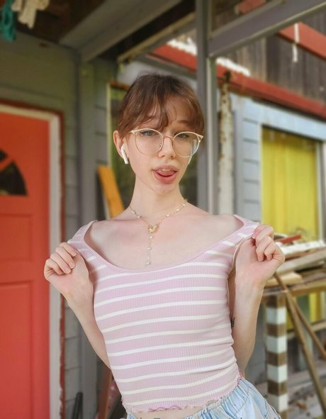 cinnabutton アダルトモデル 画像