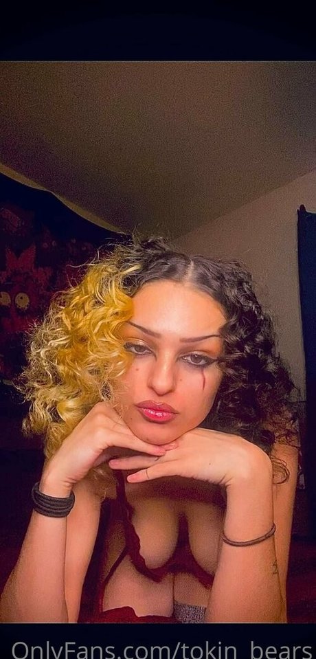 セクシーなドレスOnlyFans ホットヌード 画像