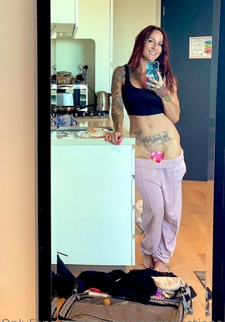 ティーンシーメールオンリーファンズ ポルノ 写真