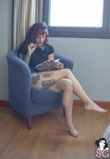 Mollymoon スター ヌード ギャラリー