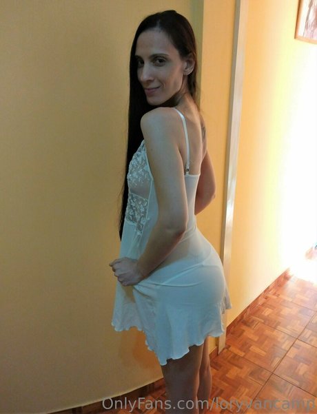 巨大な天然おっぱいオンリーファンズ ホットセックス 画像