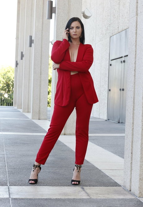 ladyanacondahoa ポルノスター セクシー 画像