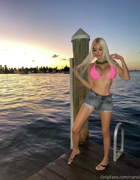 sonicfostervip 美しいポルノスター 写真