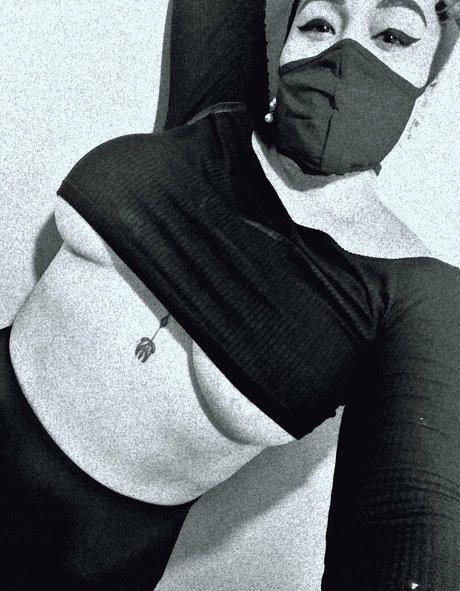 famouscreamy HDポルノスター 写真