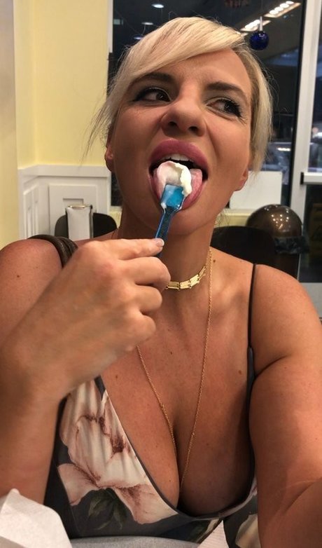 アナルファックOnlyFans 無料 画像