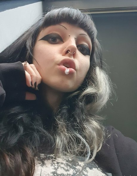 ぽっちゃり黒人OnlyFans アートxxx 画像