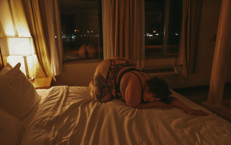 ゴス3P OnlyFans えろ 写真