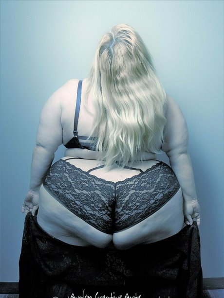 theviviennerose ポルノスター 写真